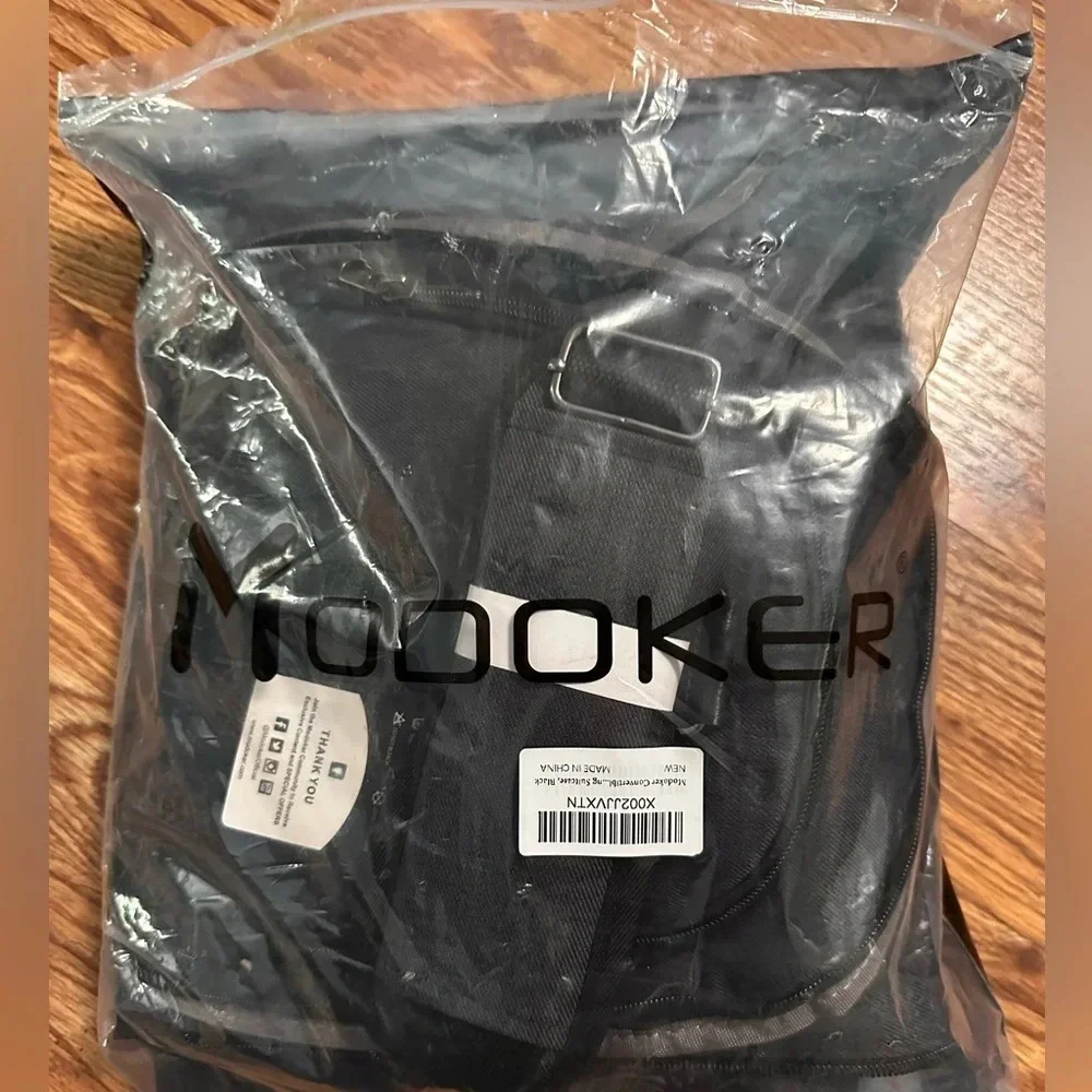 NWT Modoker duffel bag/garment bag